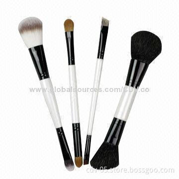 Makeup brushes, made of wooden handle and aluminum ferrule with great squirrel and sable hair